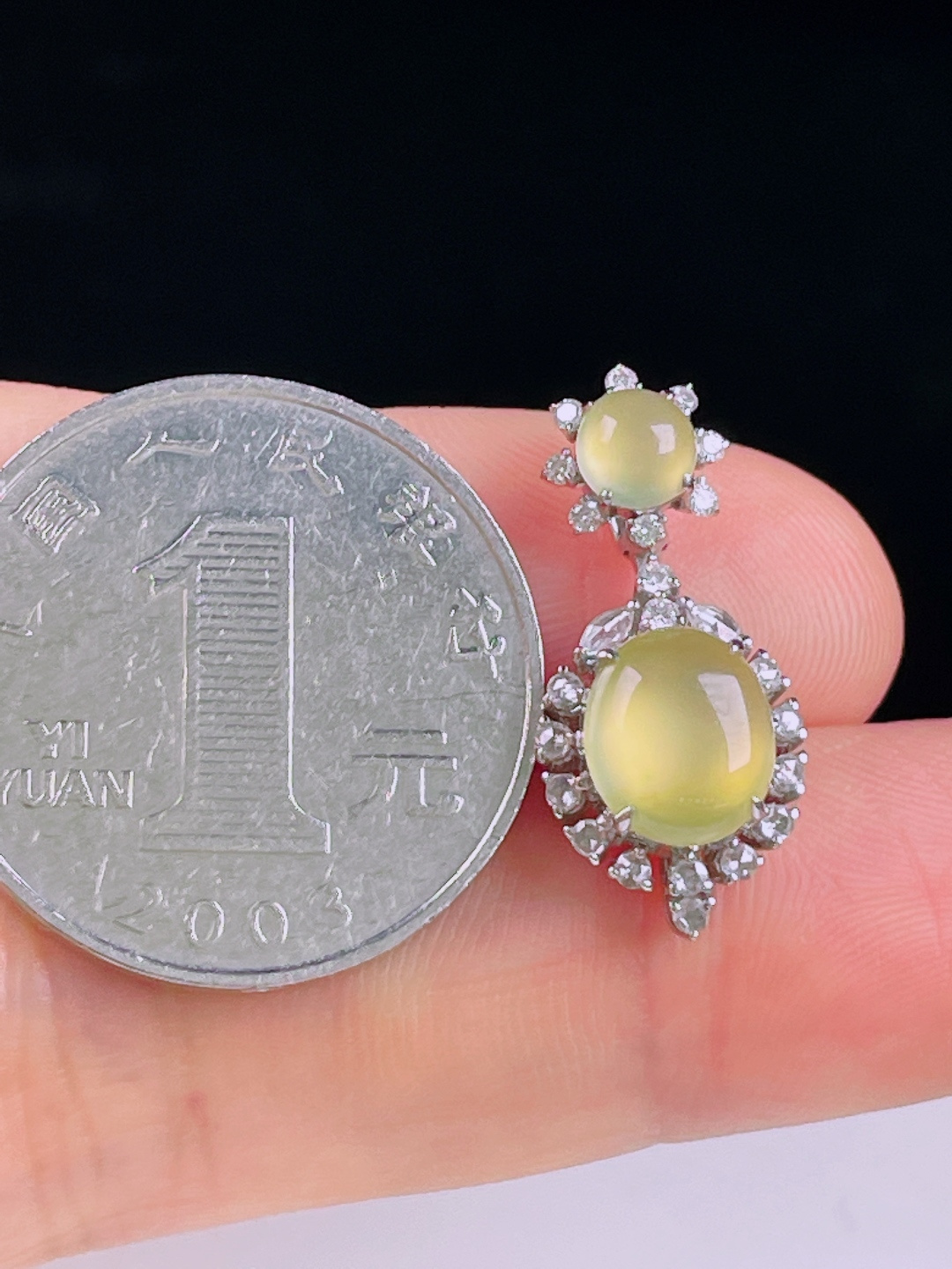️冰黄鸽子蛋，老种起光，细底通透，尺寸：23.7/11/7.8mm0613