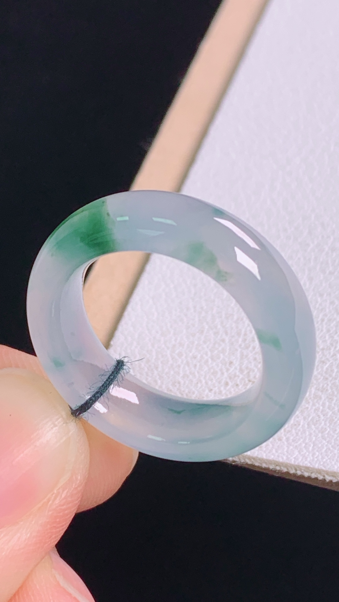 ️冰飘花指环 花色灵动，清透细腻，无裂，尺寸:圈口13/16.4-6.2-3.8mm 9