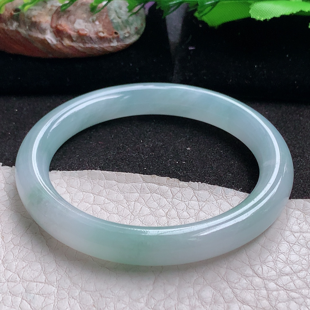 js实拍55*9*8.5叮当镯 缅甸翡翠a货玉手镯淡蓝圆条珠宝玉手环