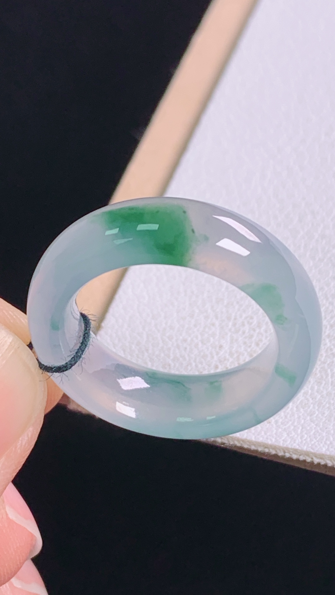️冰飘花指环 花色灵动，清透细腻，无裂，尺寸:圈口13/16.4-6.2-3.8mm 9