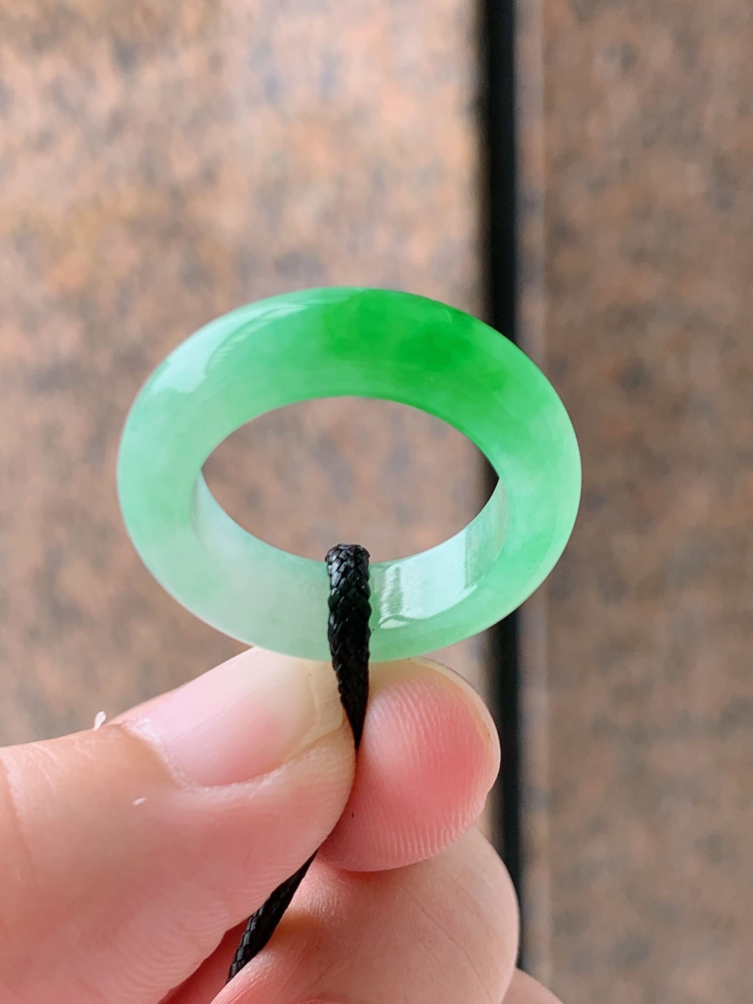 冰种绿指环戒圈，翠色明艳种水冰透，上手显贵气质款 卡25.3-6-4.5 内直径17 圈口14