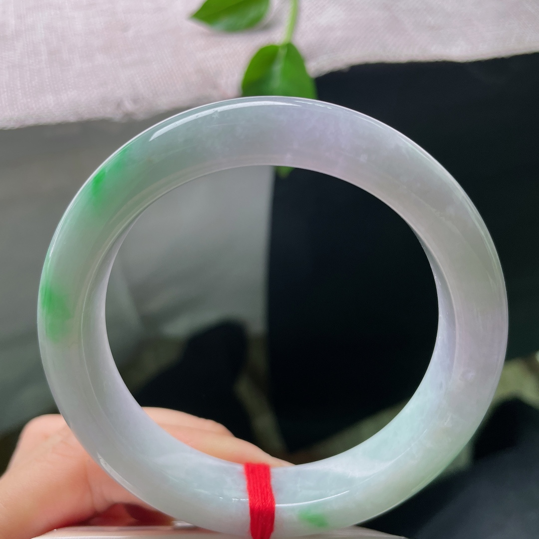 61/13.3/9.3，春彩正圈，大圈口，翠色欲滴，上手千娇百媚，绰约多姿，皮纹，ss53175a