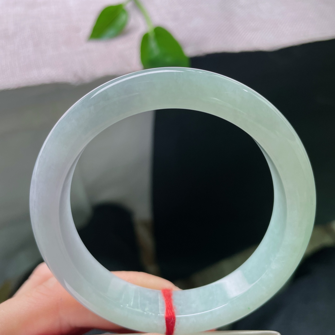 57.6/12.7/8.9春彩正圈，半紫半绿，好运加倍。不被定义，一半清醒一半醉，无裂，ss51743a