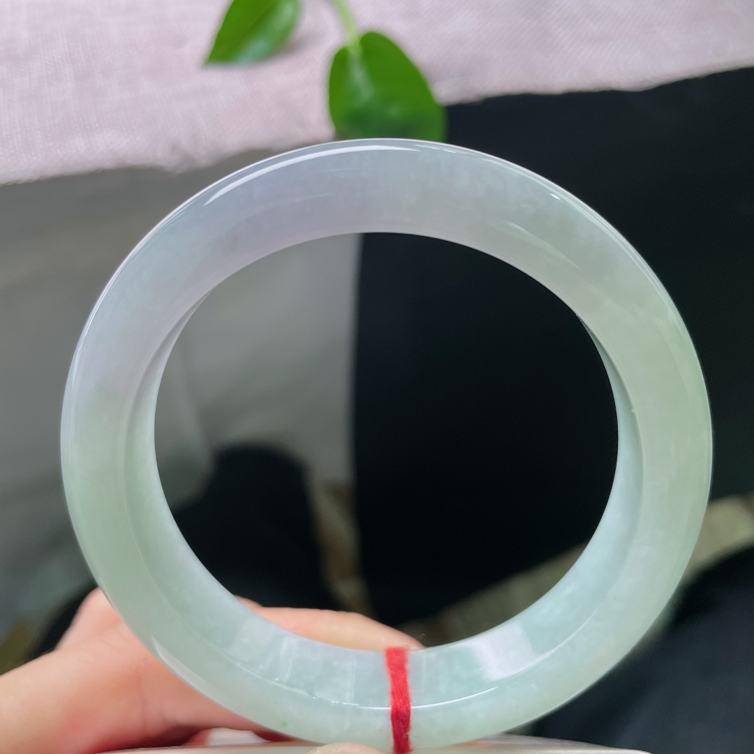 57.6/12.7/8.9春彩正圈，半紫半绿，好运加倍。不被定义，一半清醒一半醉，无裂，ss5174