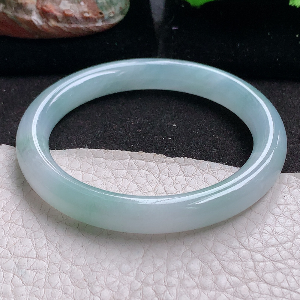 js实拍55*9*8.5叮当镯 缅甸翡翠a货玉手镯淡蓝圆条珠宝玉手环