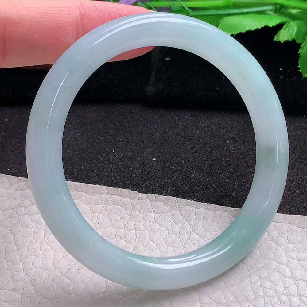 js实拍55*9*8.5叮当镯 缅甸翡翠a货玉手镯淡蓝圆条珠宝玉手环