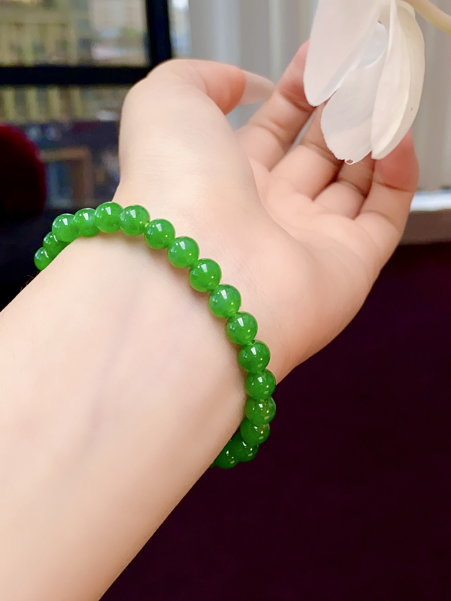 ️高冰种阳绿珠珠手串，一步到位的品质，衬出沉稳气场，谁懂一上手的富贵感，裸石：6.8-5.6mm