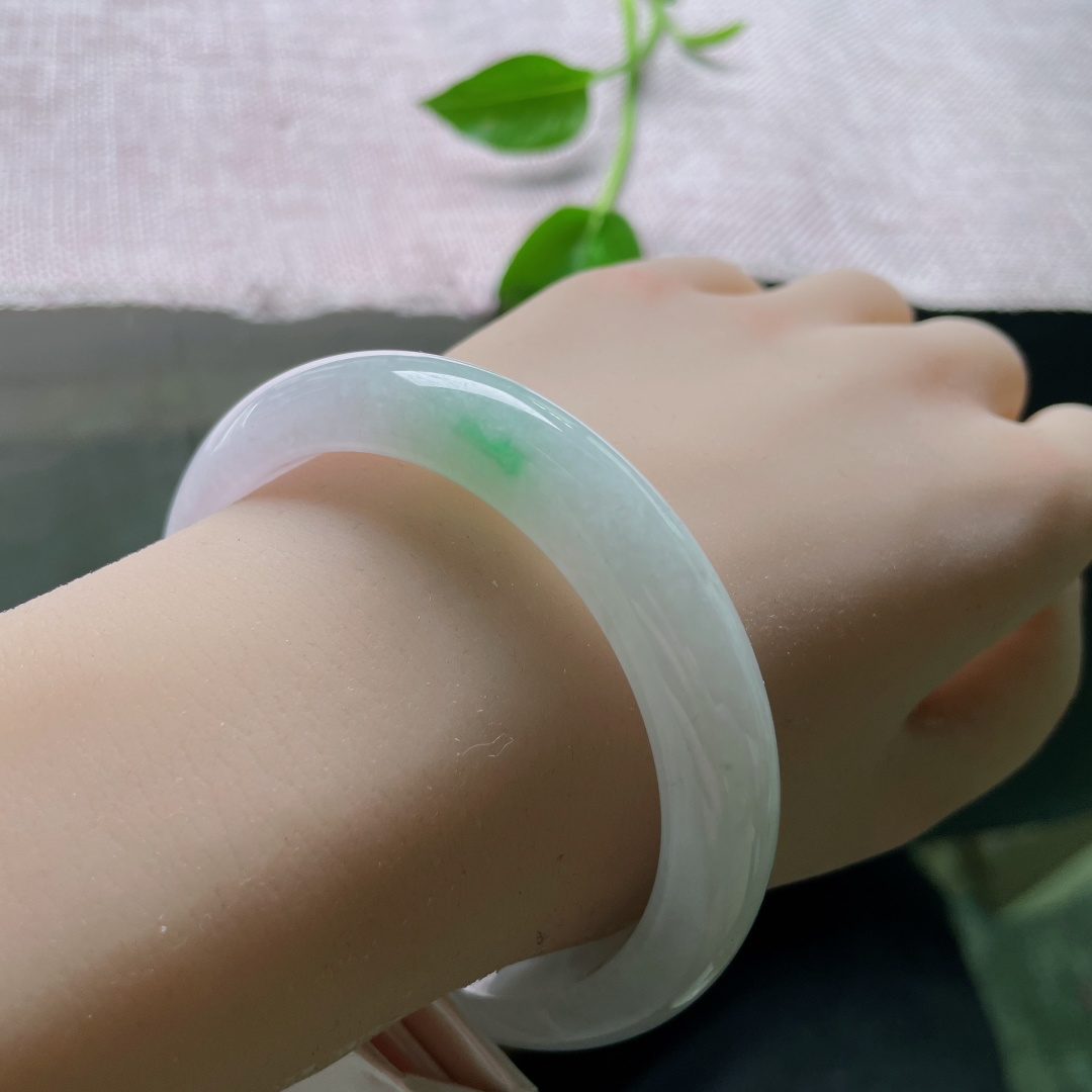 58.8/12/7.9，白底青正圈，水头好，种老，点翠千金，俏丽多姿，皮纹，ss53778a