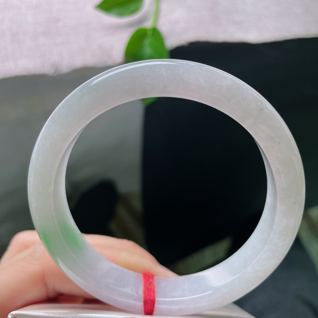 58.8/12/7.9，白底青正圈，水头好，种老，点翠千金，俏丽多姿，皮纹，ss53778a