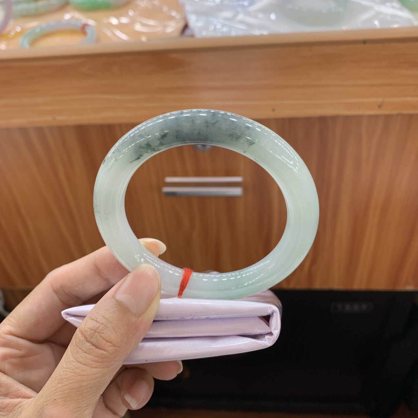 飘花圆条翡翠手镯 54.6-10.4-10.2