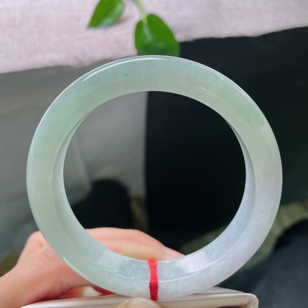 57.6/12.7/8.9春彩正圈，半紫半绿，好运加倍。不被定义，一半清醒一半醉，无裂，ss51743a