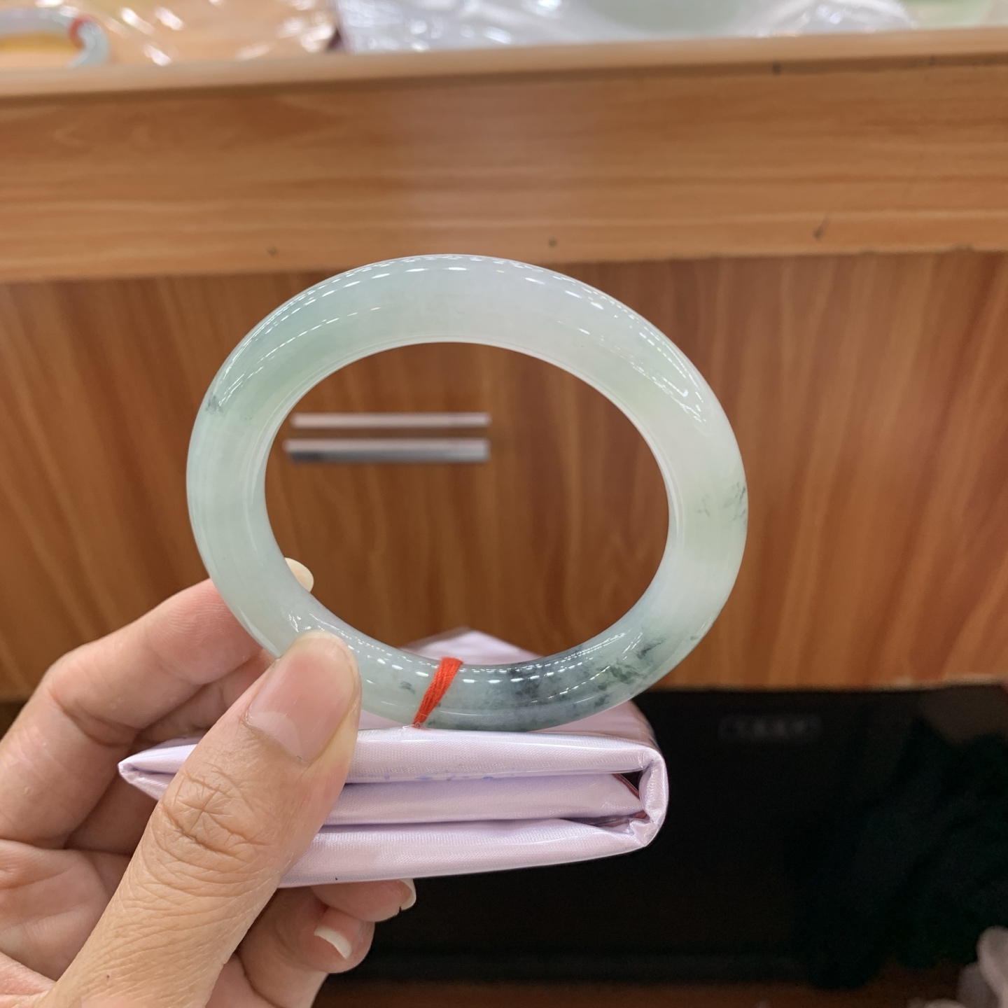 飘花圆条翡翠手镯 54.6-10.4-10.2