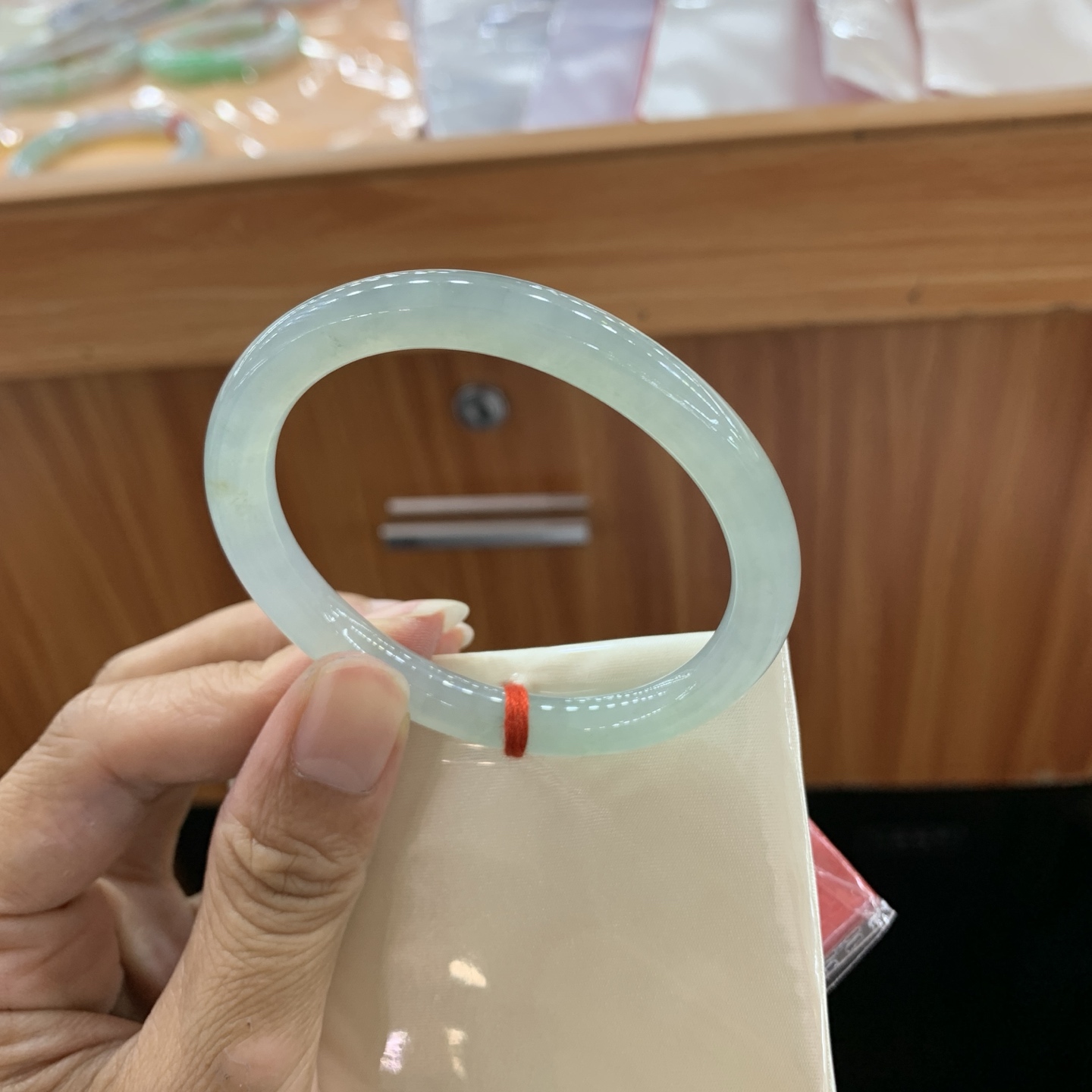 冰绿底小贵妃翡翠手镯 54-46.1-7.2-7.5
