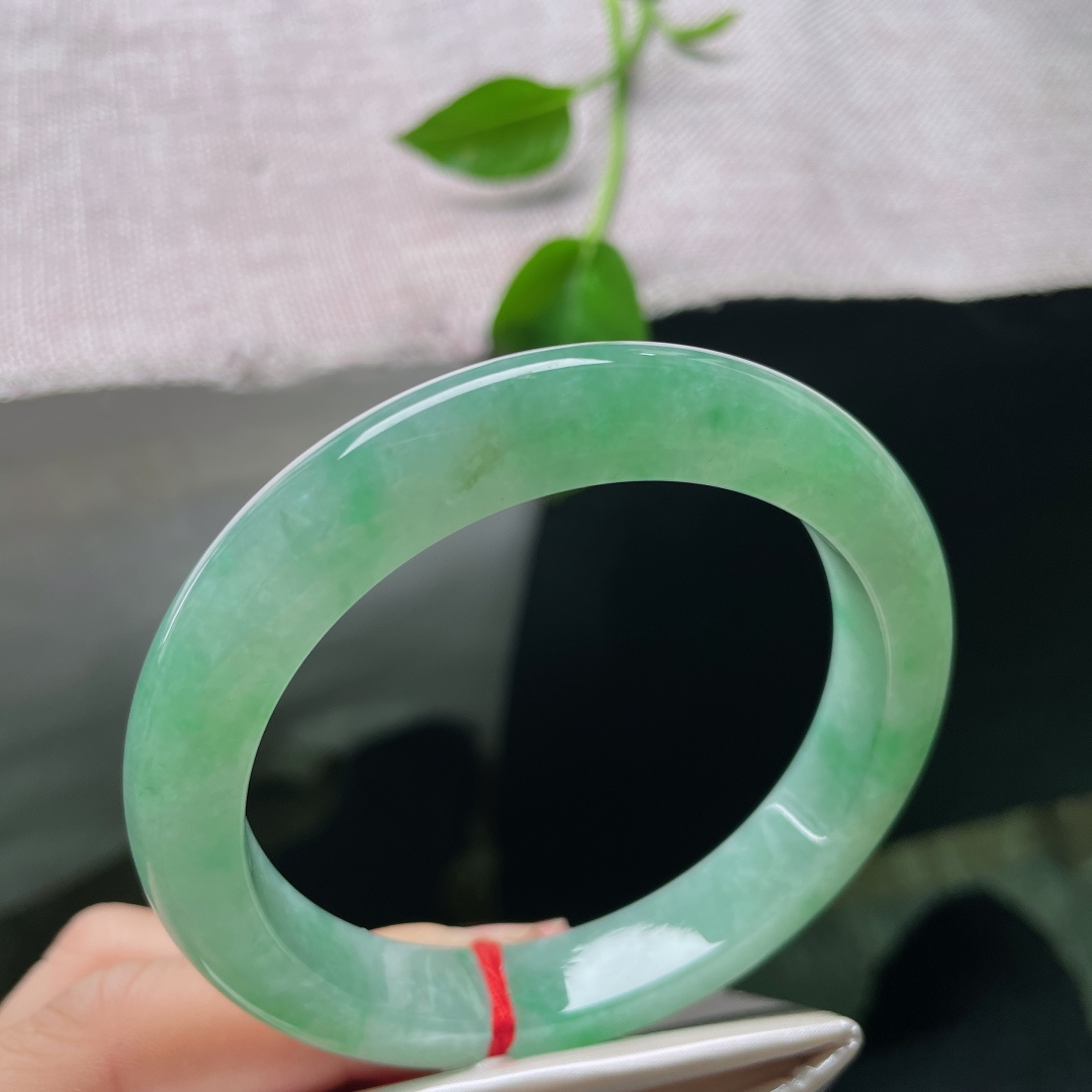 绿底正圈，大圈口，种老，明月松间照，清泉石上流。自在婉约，有棉线，ss53418a