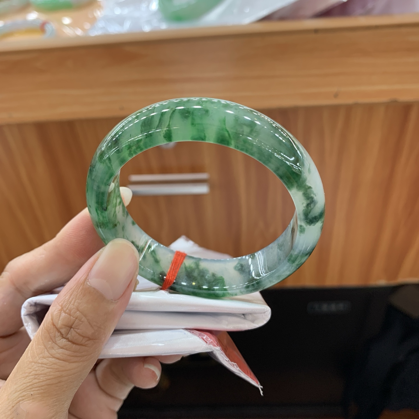 061237LS 飘花正圈翡翠手镯 54.6-14-8