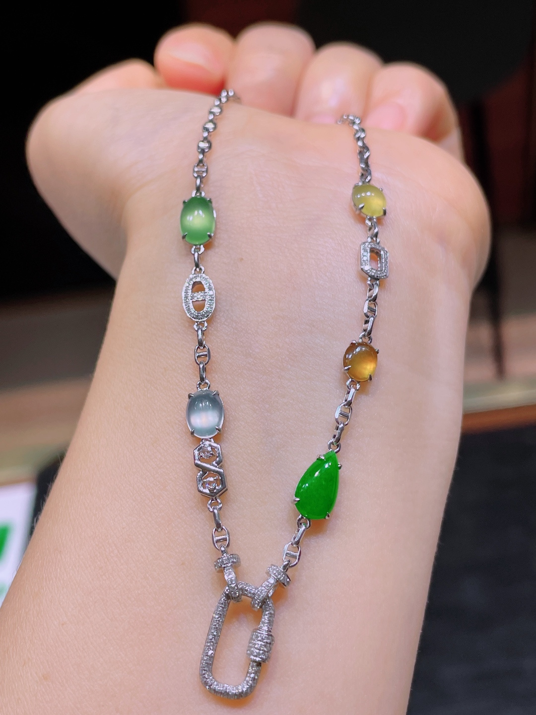 ️冰绿链，老种起光，细底通透，尺寸：裸石9/5.7/2.5mm0613