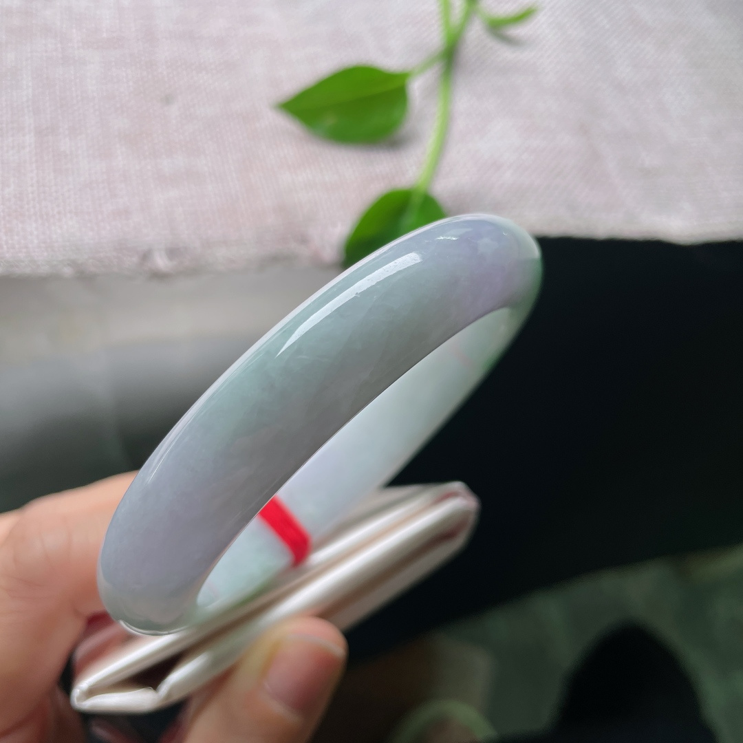 61/13.3/9.3，春彩正圈，大圈口，翠色欲滴，上手千娇百媚，绰约多姿，皮纹，ss53175a