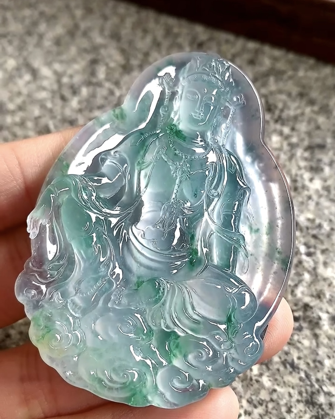 飘彩自在观音，法相端庄温润，自带清雅禅意 尺寸62.8×44.5×6.5