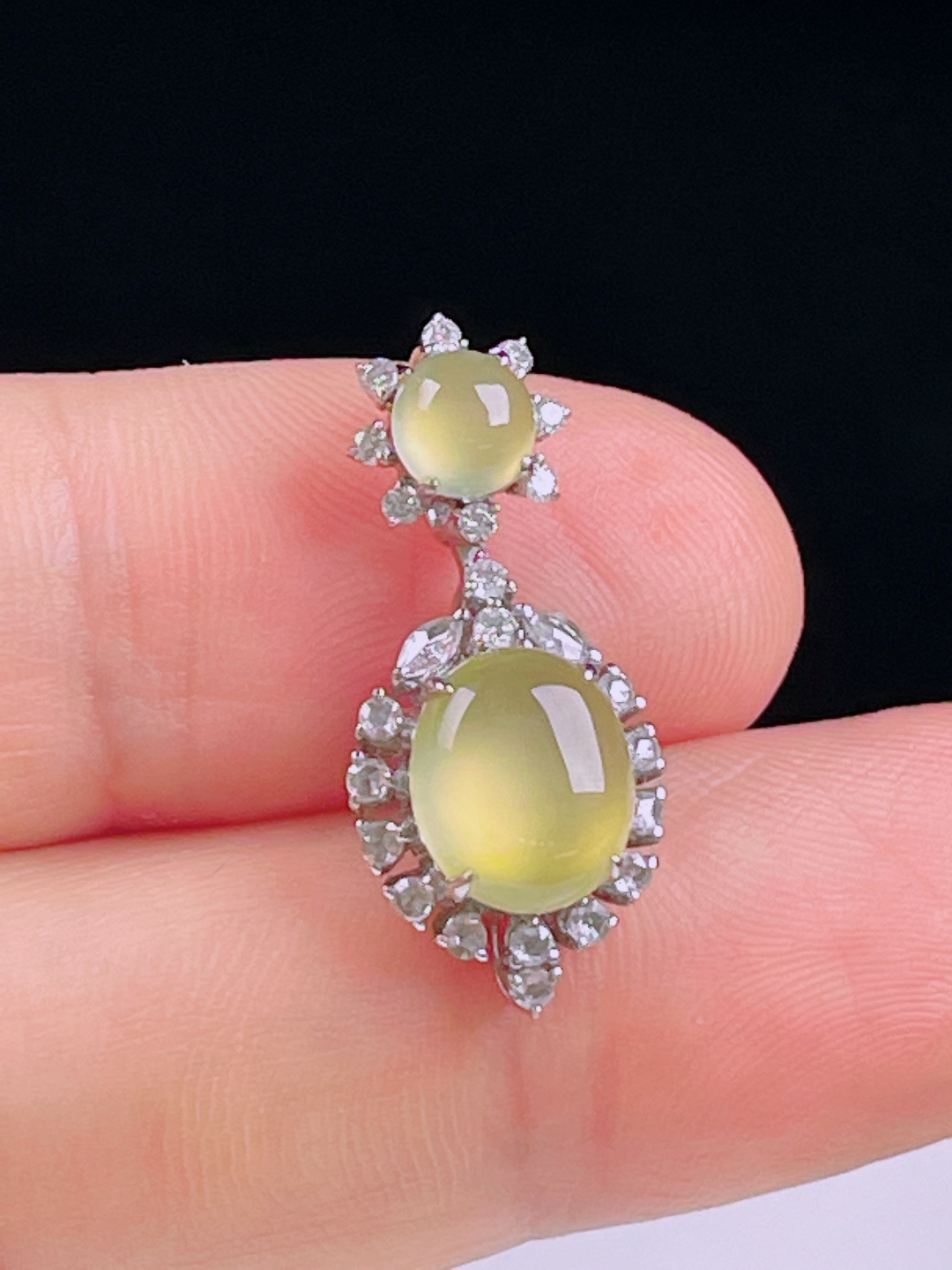 ️冰黄鸽子蛋，老种起光，细底通透，尺寸：23.7/11/7.8mm0613