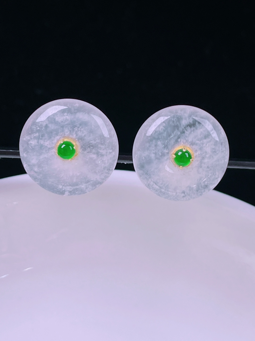 白冰耳钉，老种起光，细底通透，尺寸：裸石13.7/3mm0614