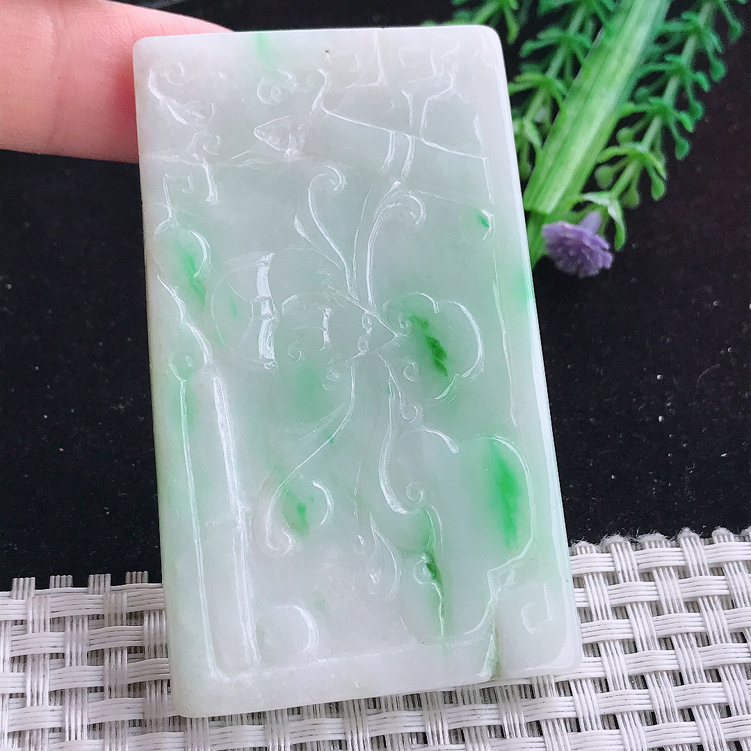 实拍A货翡翠70/42.8/7.5老坑精美温润飘阳绿寿星公吊坠翡翠玉牌