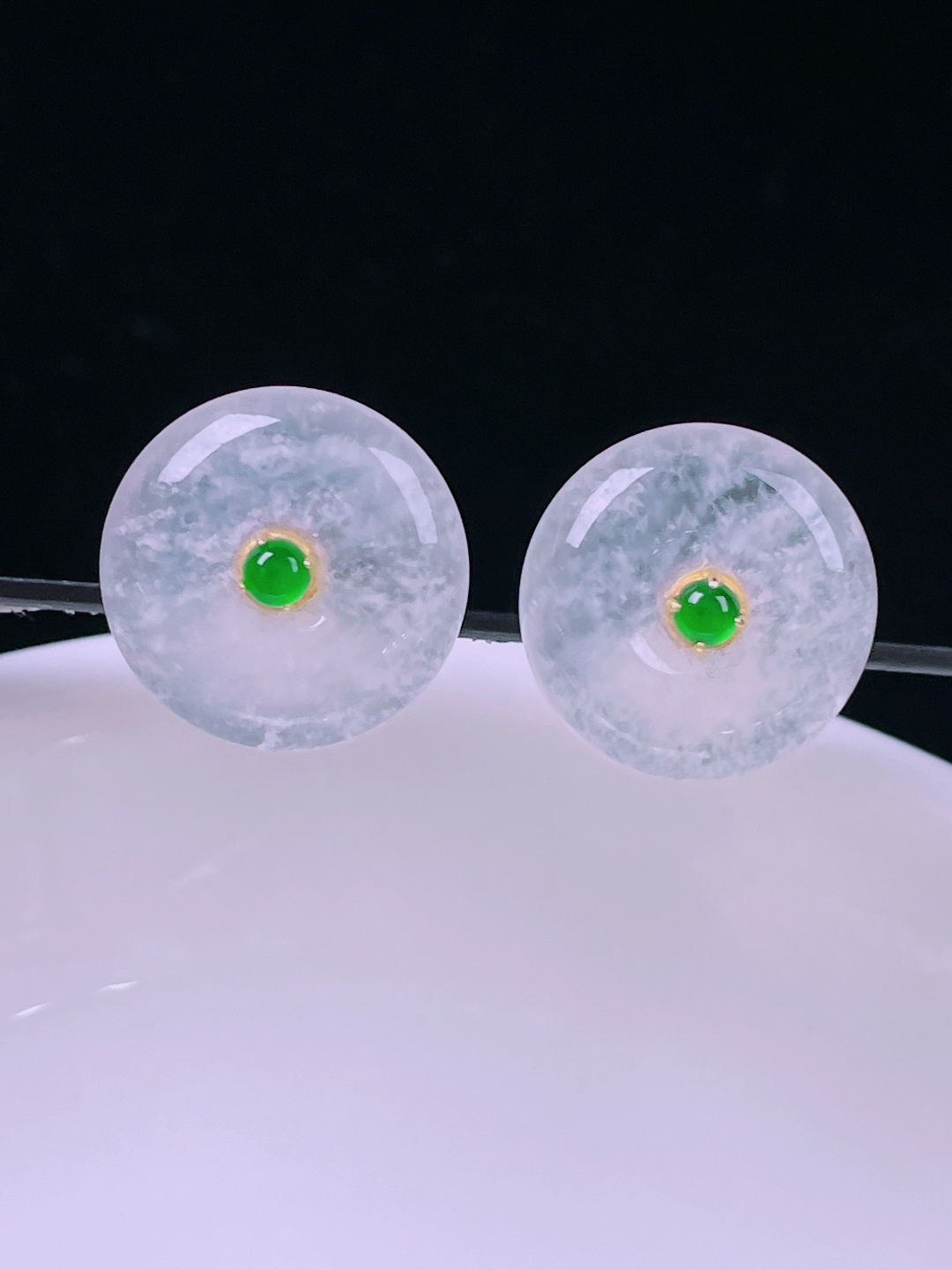 白冰耳钉，老种起光，细底通透，尺寸：裸石13.7/3mm0614