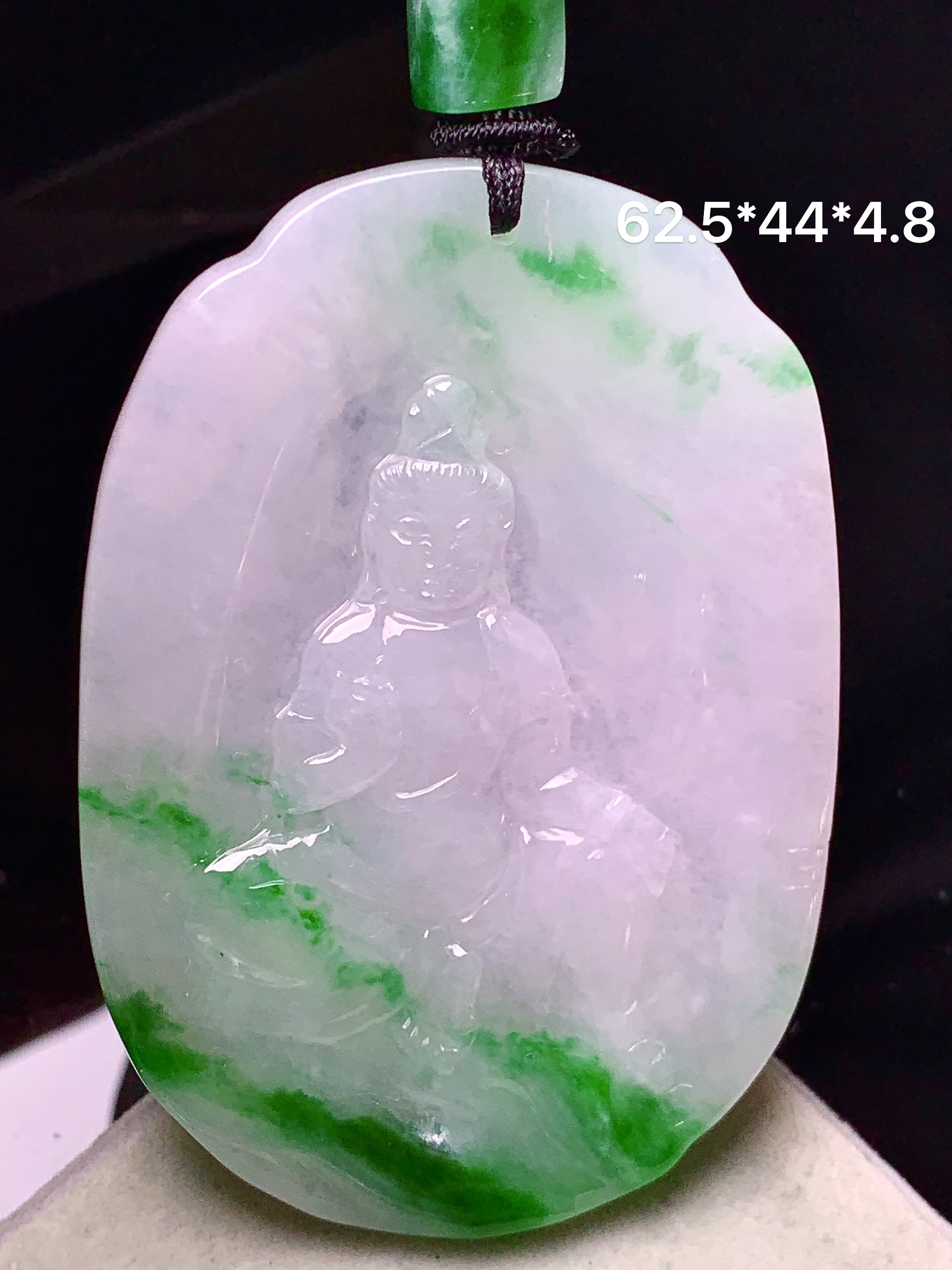 飘绿观音菩萨吊坠 玉质细腻 色泽艳丽清新 整体尺寸62.5*44*4.8 w1
