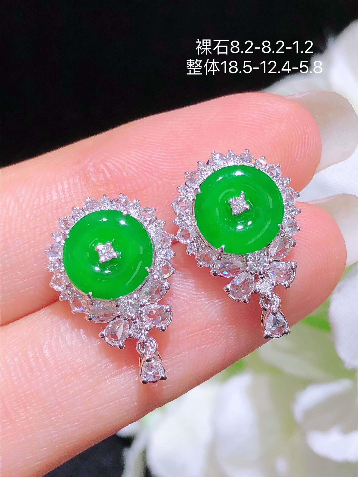 ️ 18K金镶 阳绿平安扣耳钉 无裂 水润色艳 品相饱满 苹果拍摄，实物更好看，8.2-8.2-1.2
