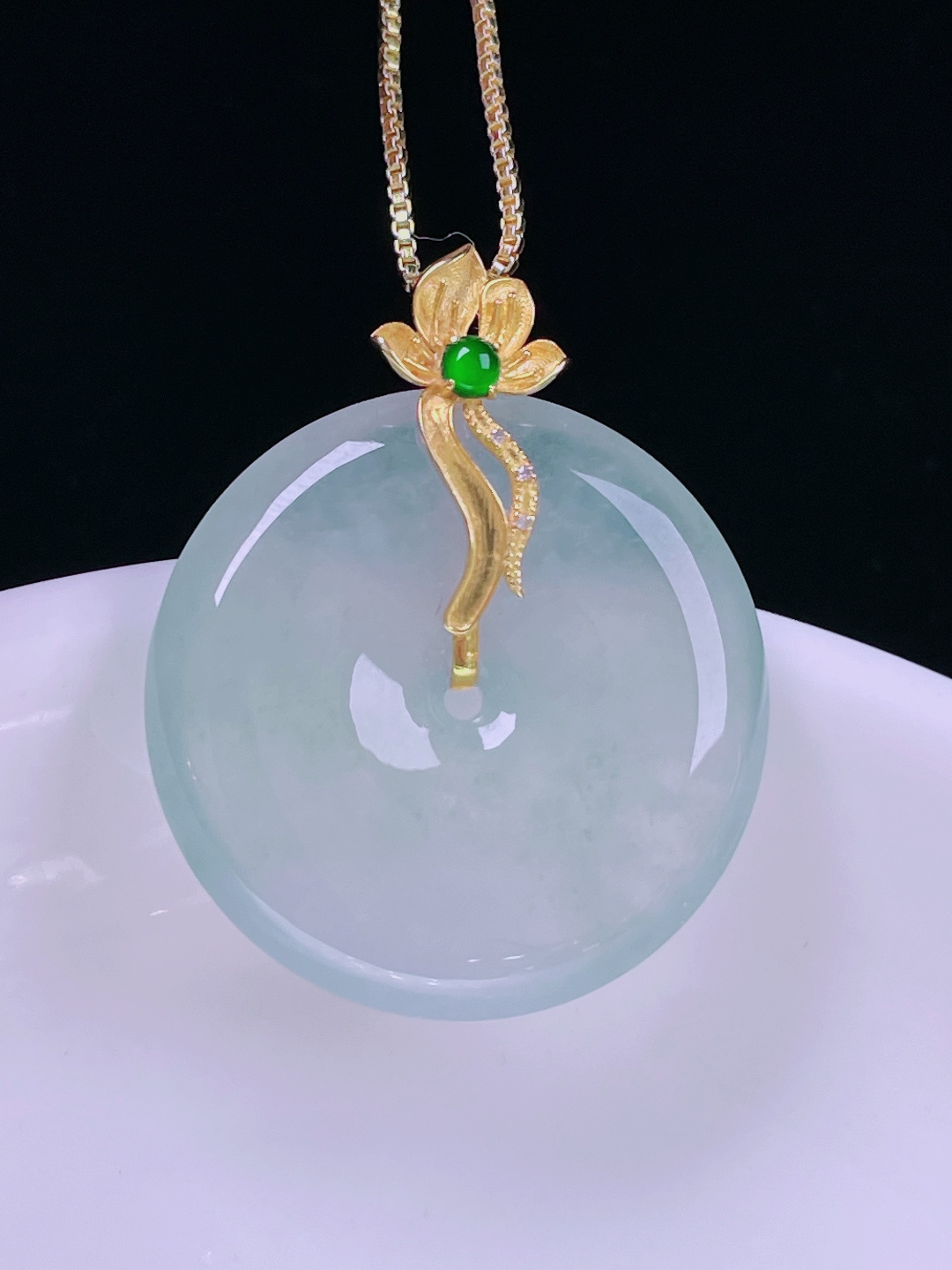 ️白冰平安扣，老种起光，细底通透，尺寸：31.2/25.7/5mm0614