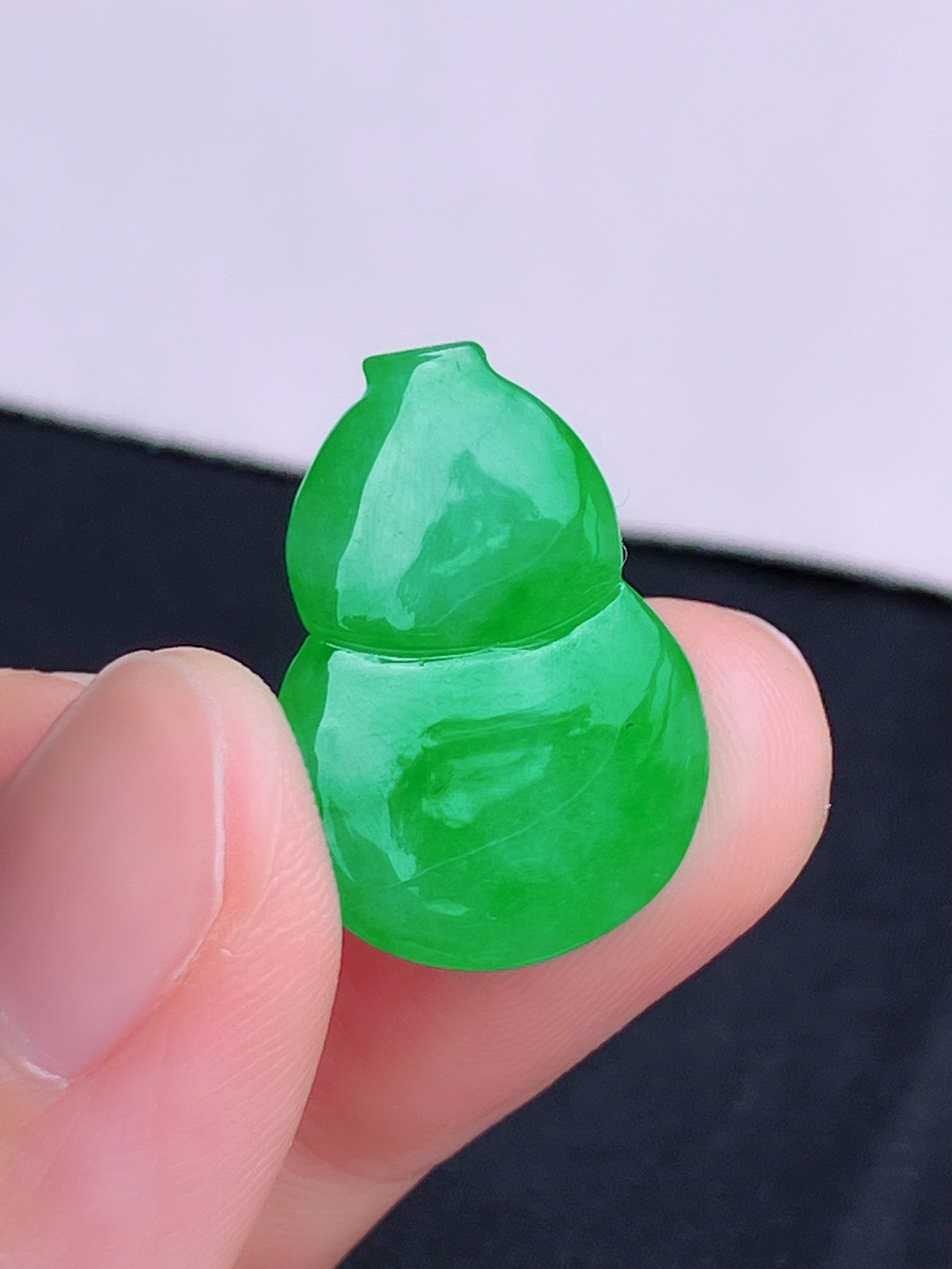 满绿葫芦，色美清爽，尺寸23/17.3/6/自然光实拍