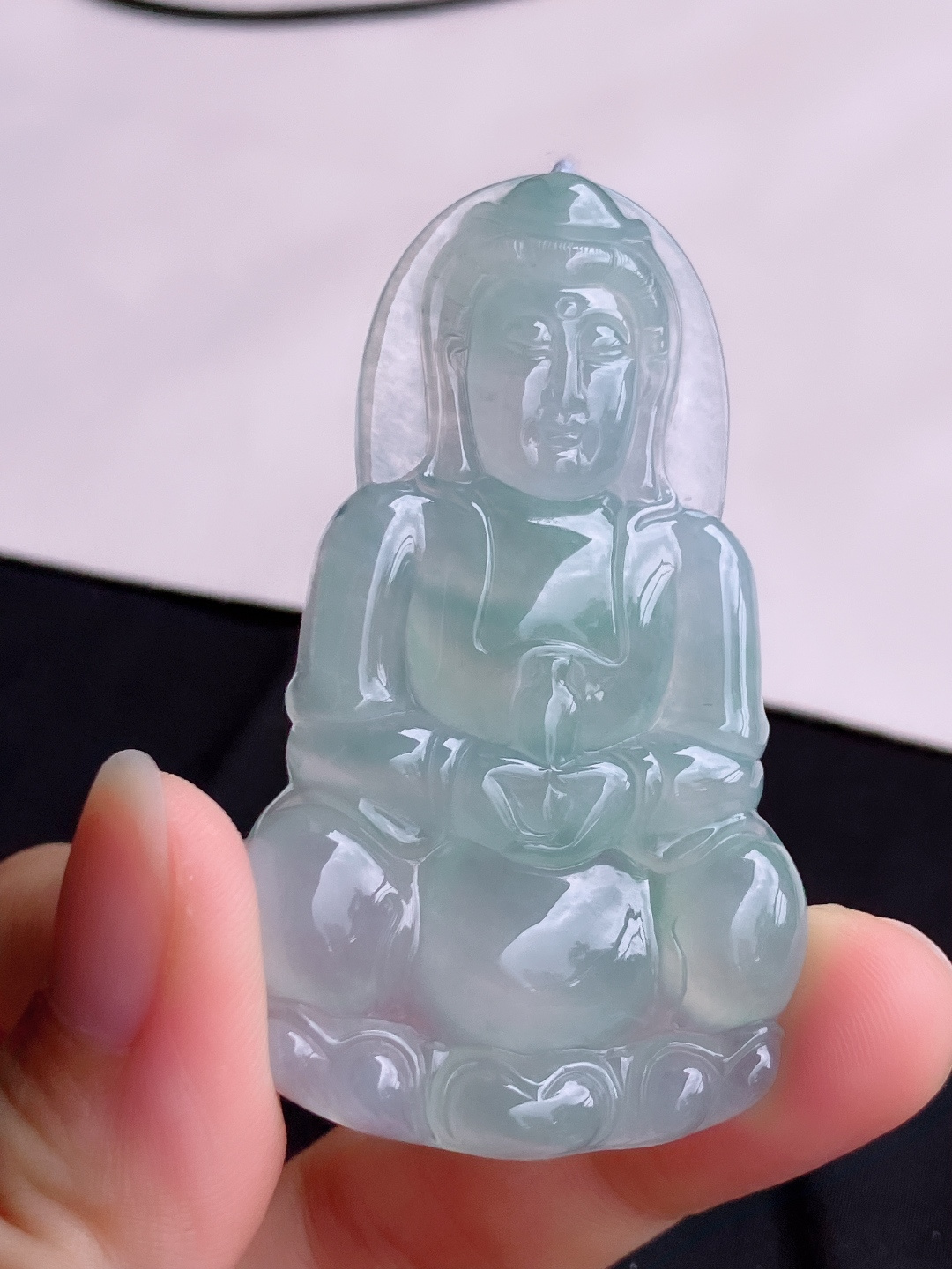 底色观音，晶莹剔透，面容慈祥，尺寸62/36.5/7/自然光实拍