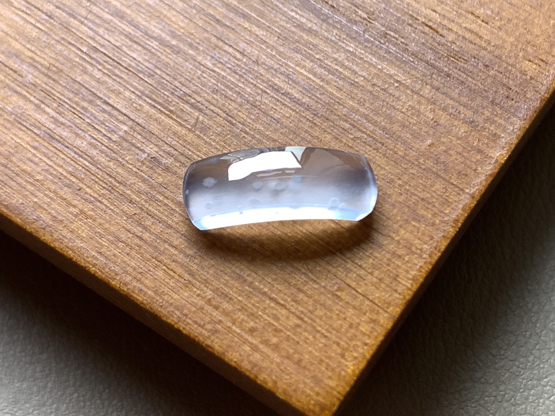 ️ 玻璃种木那马鞍 底子水润冰透，荧润起光，无裂，尺寸13.5*4.5*3