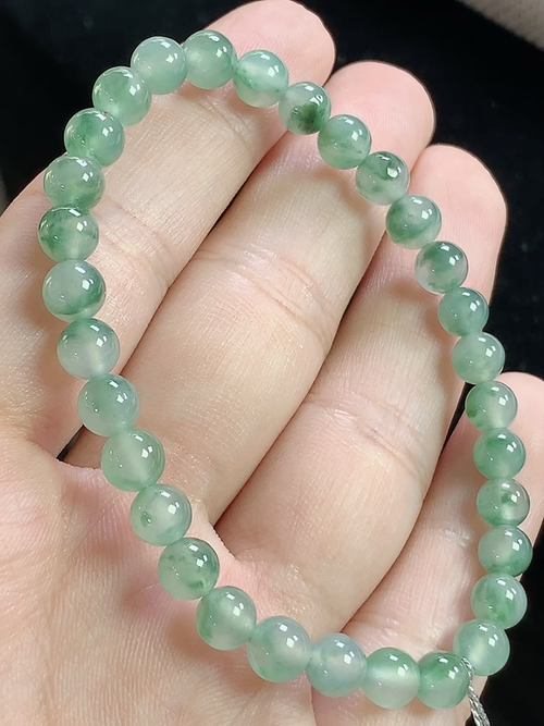 冰飘花玉珠手串，尺寸5.3-5.8mm，L14xtg