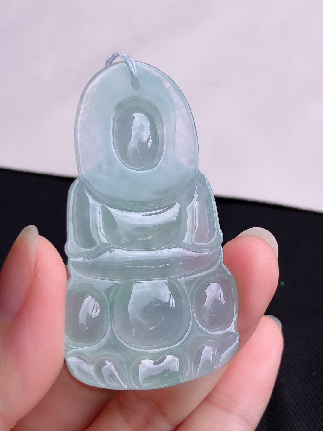 底色观音，晶莹剔透，面容慈祥，尺寸62/36.5/7/自然光实拍