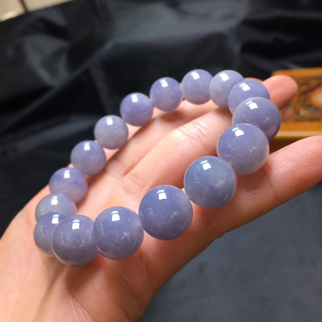 ️ 紫色手链，卡12.6～11.8mm，16颗，种好，玉质细腻，均匀，见光不S，颗颗精选