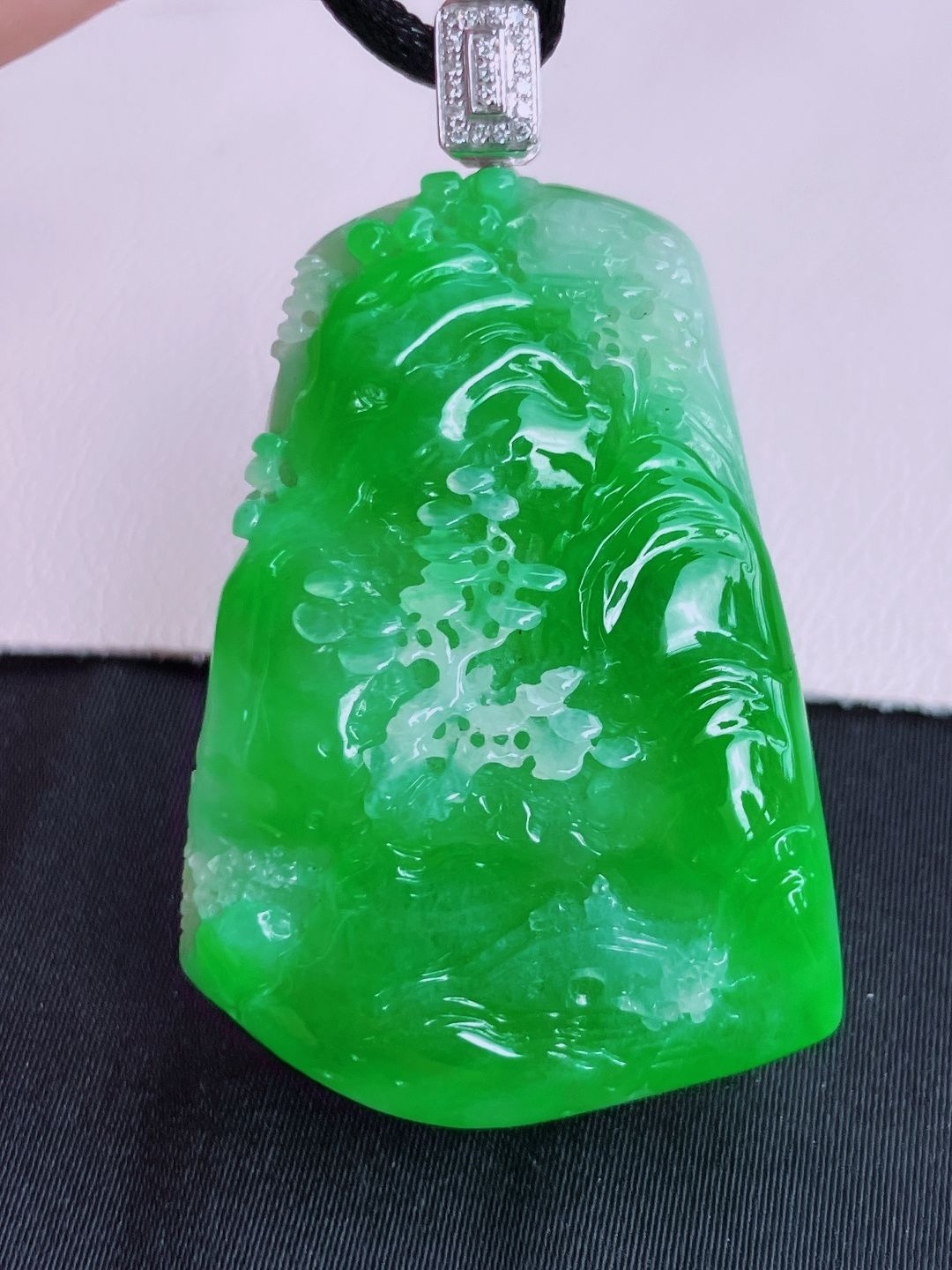 阳绿山水牌，意境美，尺寸48/40.5/28.5/10.5/自然光实拍