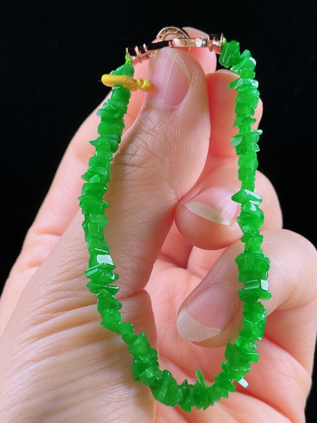 辣绿手串，老种起光，细底通透，尺寸：4mm