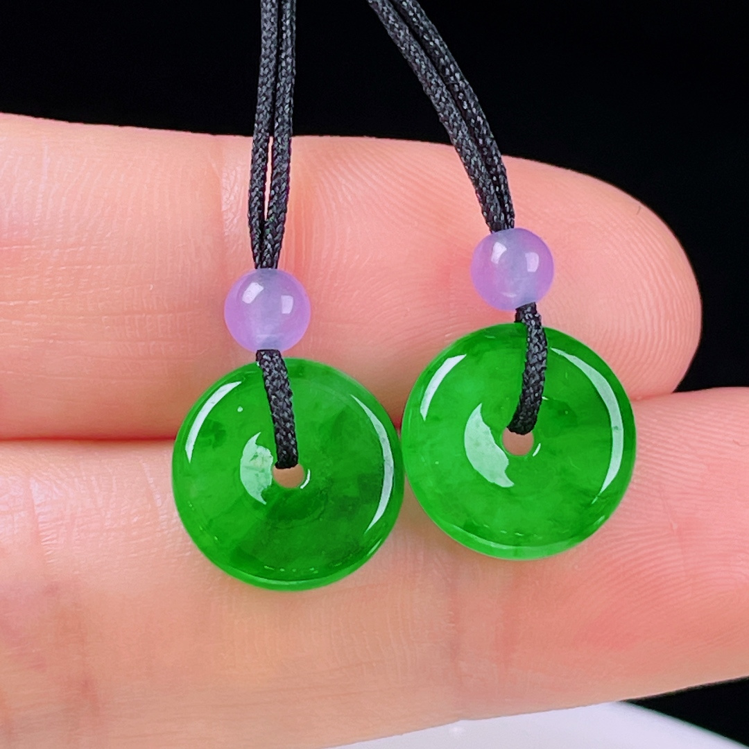 ️冰绿耳坠，老种起光，细底通透，尺寸：12.4/2.8mm0614