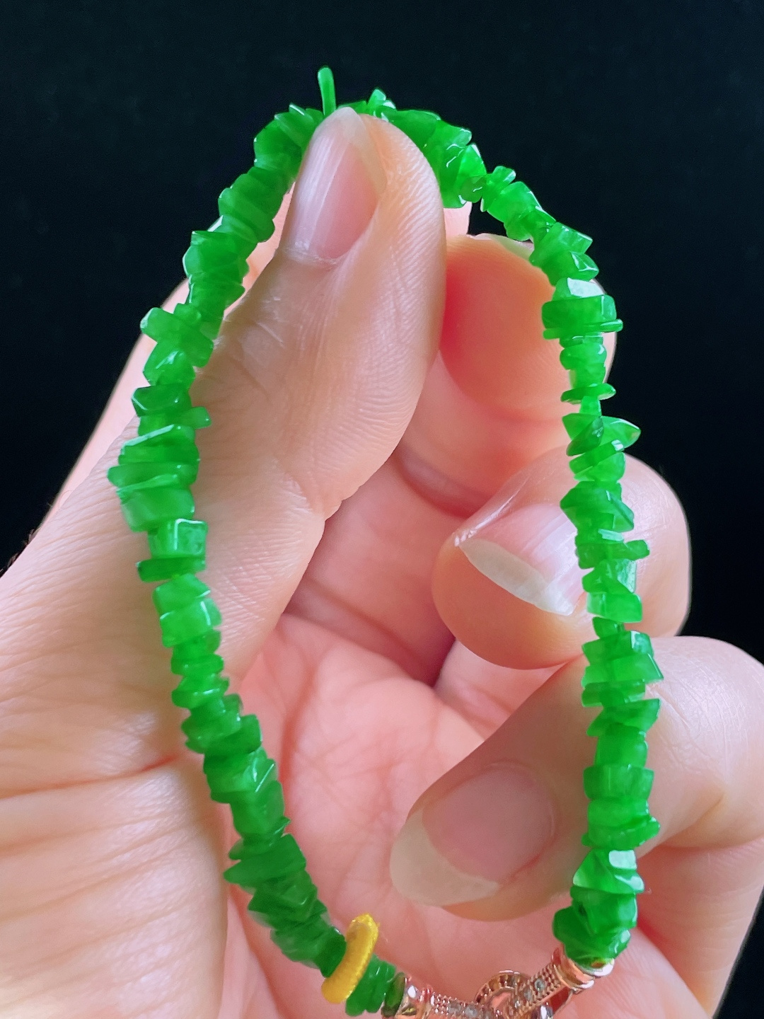 辣绿手串，老种起光，细底通透，尺寸：4mm