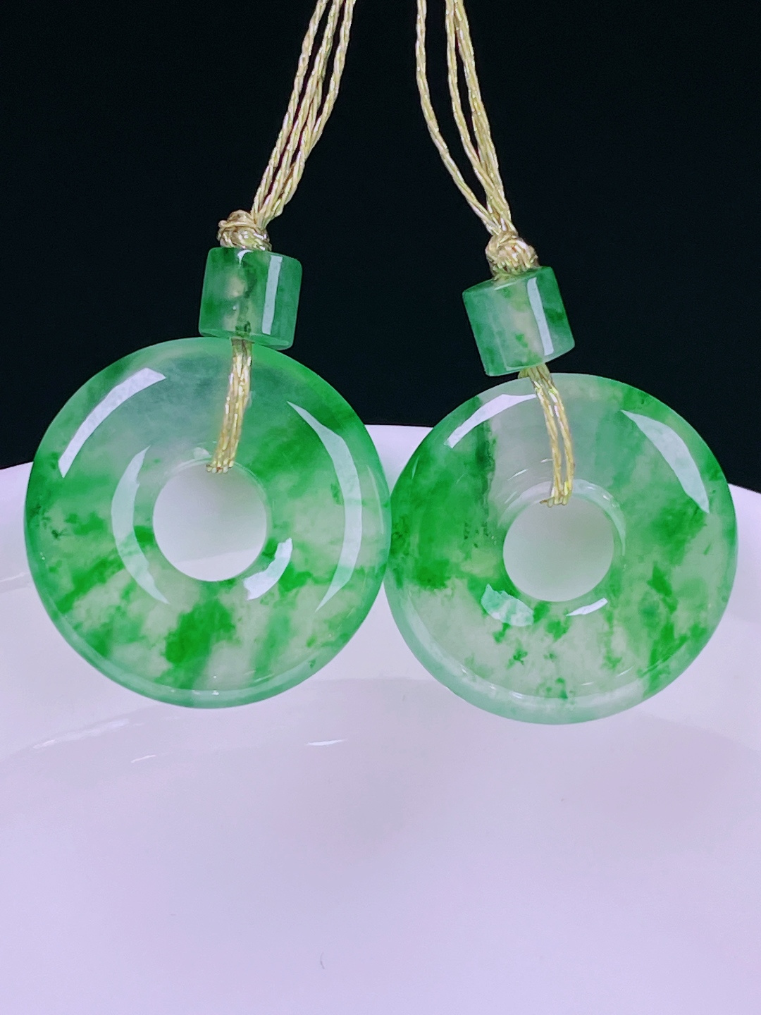 ️冰绿耳坠，老种起光，细底通透，尺寸：16/3.2mm0614
