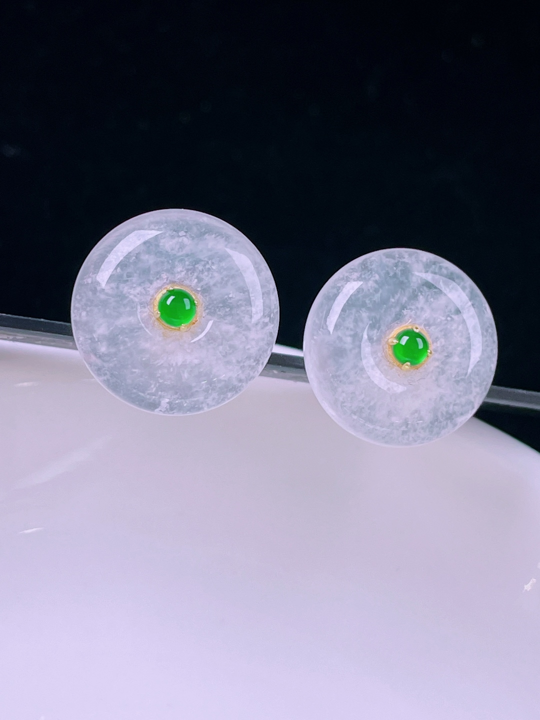 白冰耳钉，老种起光，细底通透，尺寸：裸石13.7/3mm0614