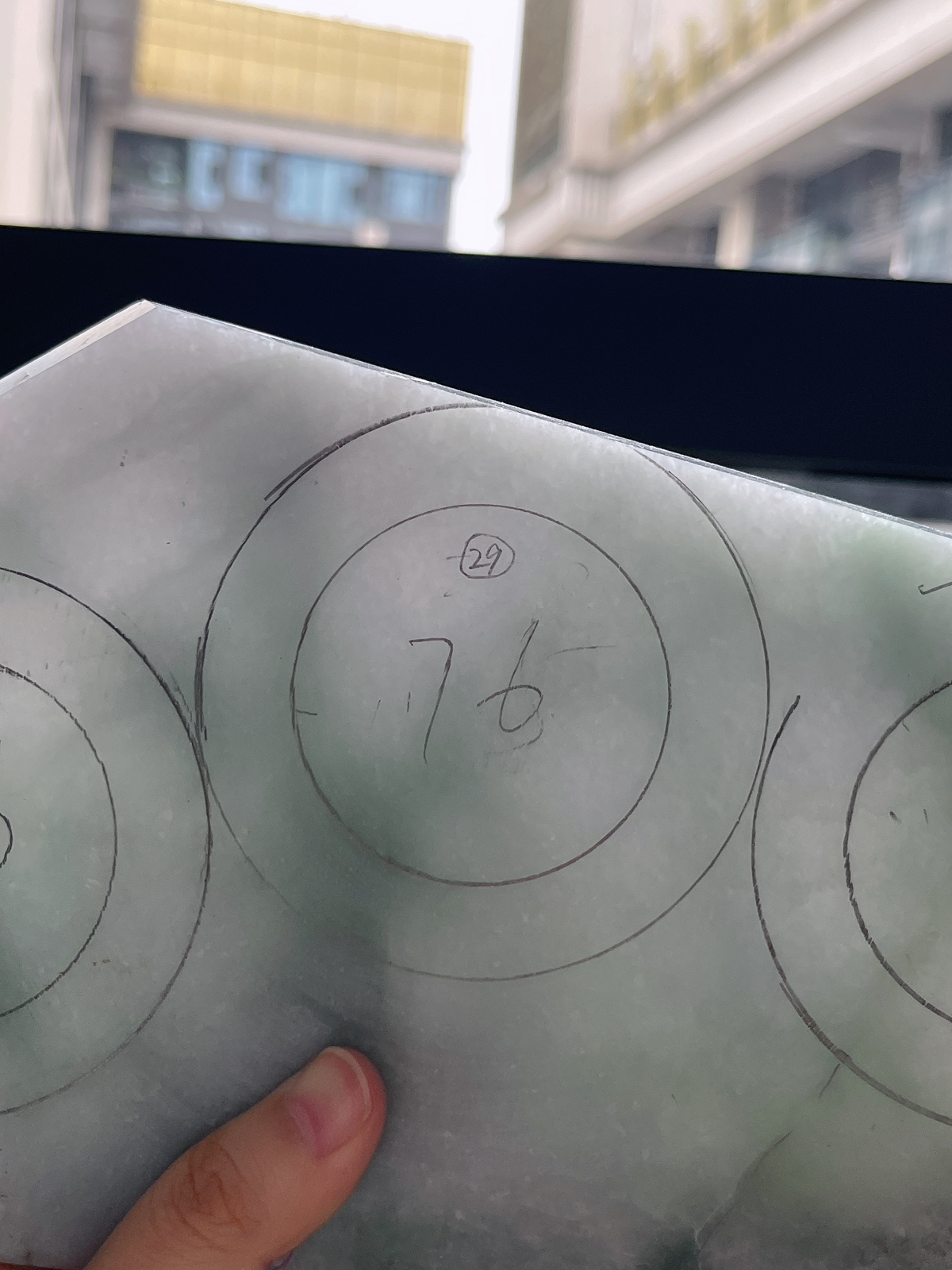 翡翠板料，⭕️正圈最大做60，圆条最大做56