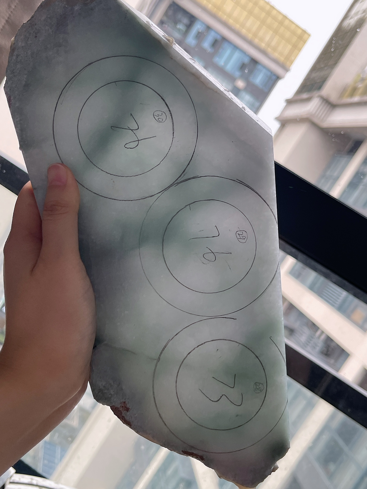 翡翠板料，⭕️正圈最大做60，圆条最大做56