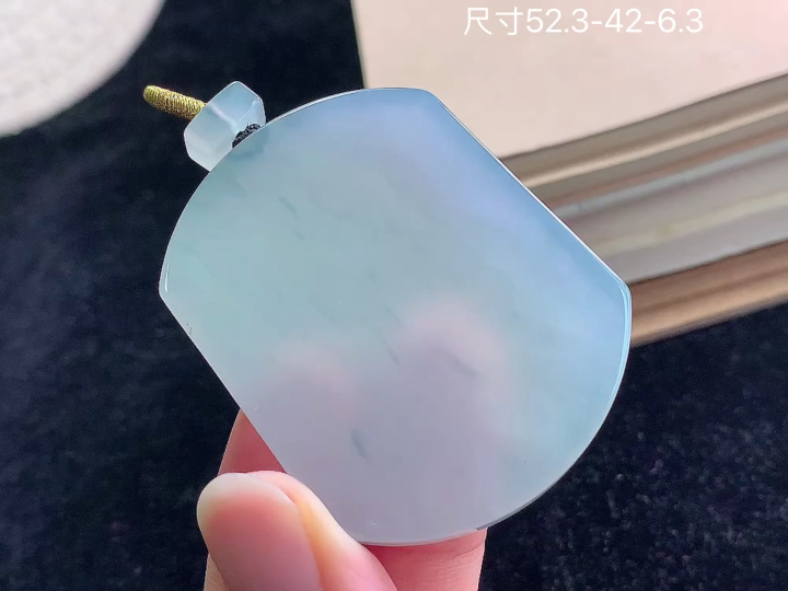冰飘花无事牌 老坑冰透 种老水足 水润光泽 性比高 无裂 尺寸看图