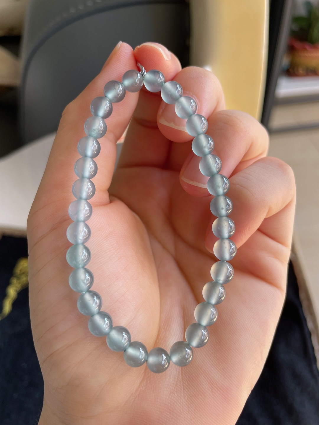 天然翡翠A货，冰种天空蓝手串，尺寸：5.8mm。【编3352】