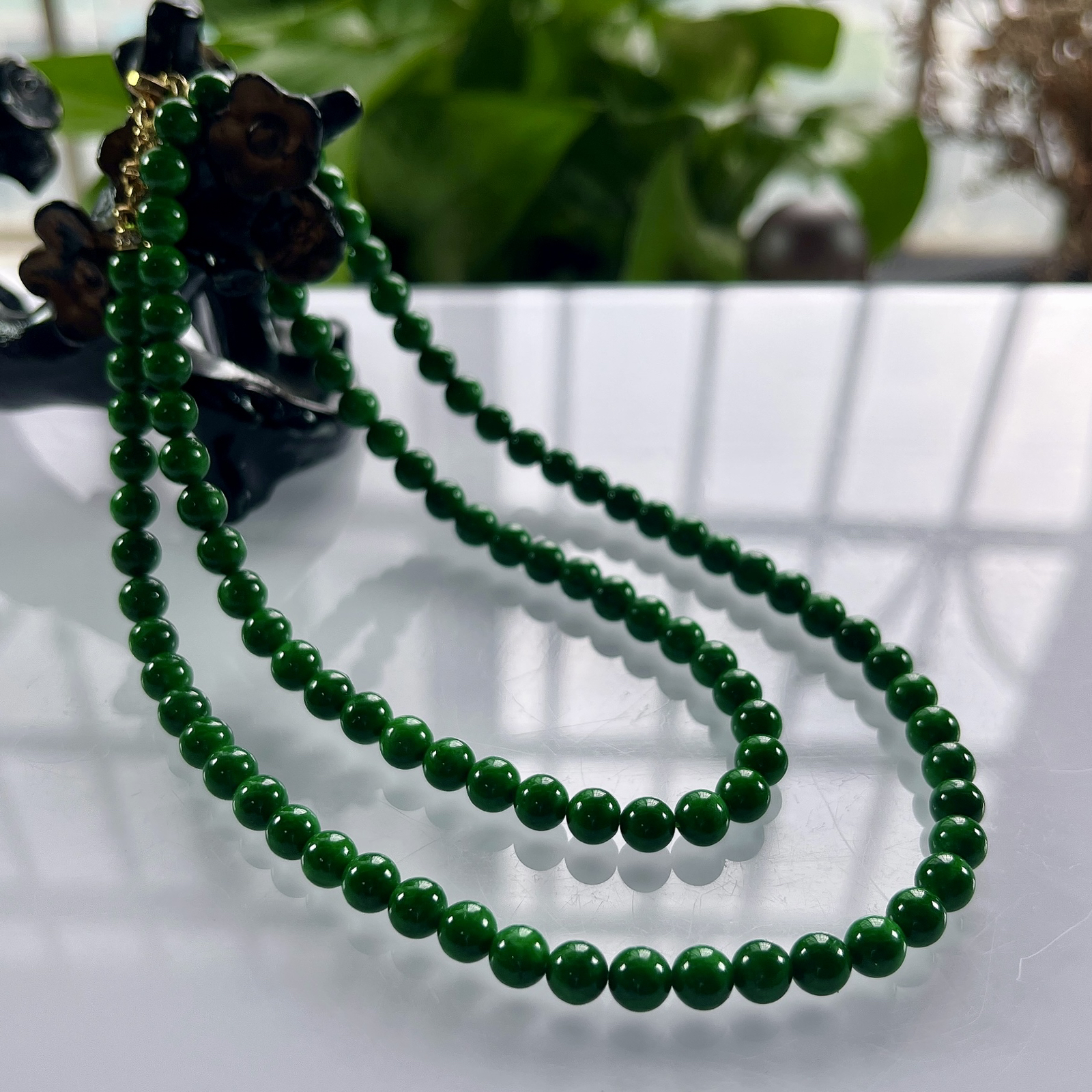 缅甸天然翡翠A货，卡5.7水润满绿辣绿圆珠项链，尺寸：5.7mm/100颗，长度600mm，重量：34.05g