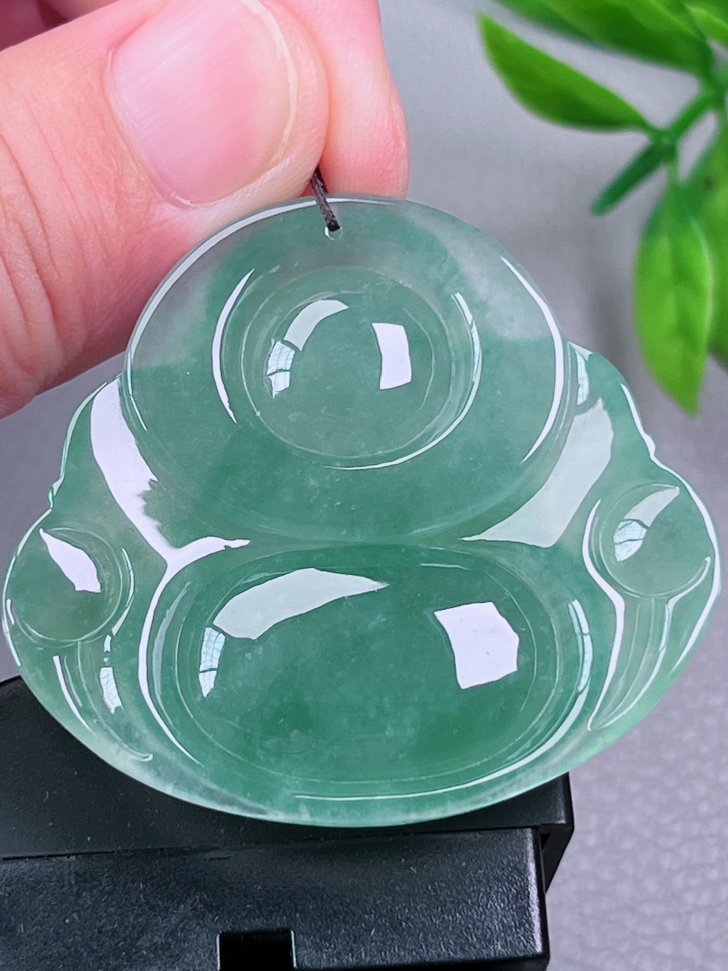 高冰种超大佛公，饱满厚装，冰透水润，起荧光，尺寸：42.5-46.2-10