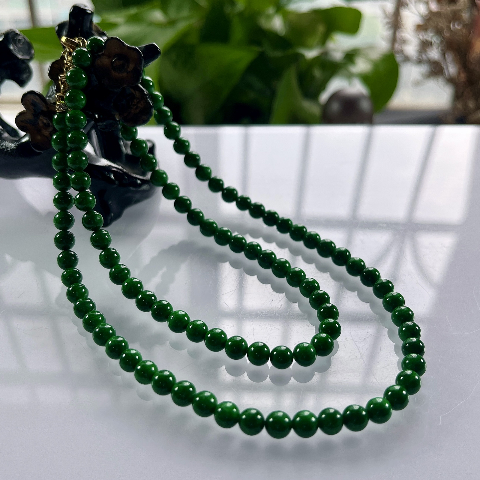 缅甸天然翡翠A货，卡5.7水润满绿辣绿圆珠项链，尺寸：5.7mm/100颗，长度600mm，重量：3