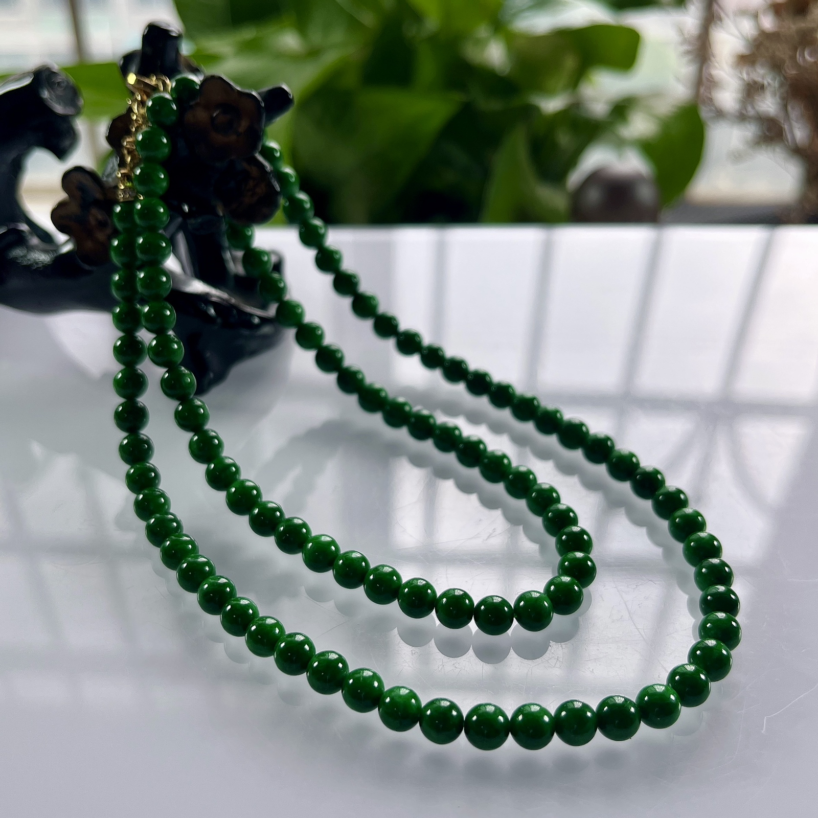 缅甸天然翡翠A货，卡5.7水润满绿辣绿圆珠项链，尺寸：5.7mm/100颗，长度600mm，重量：34.05g