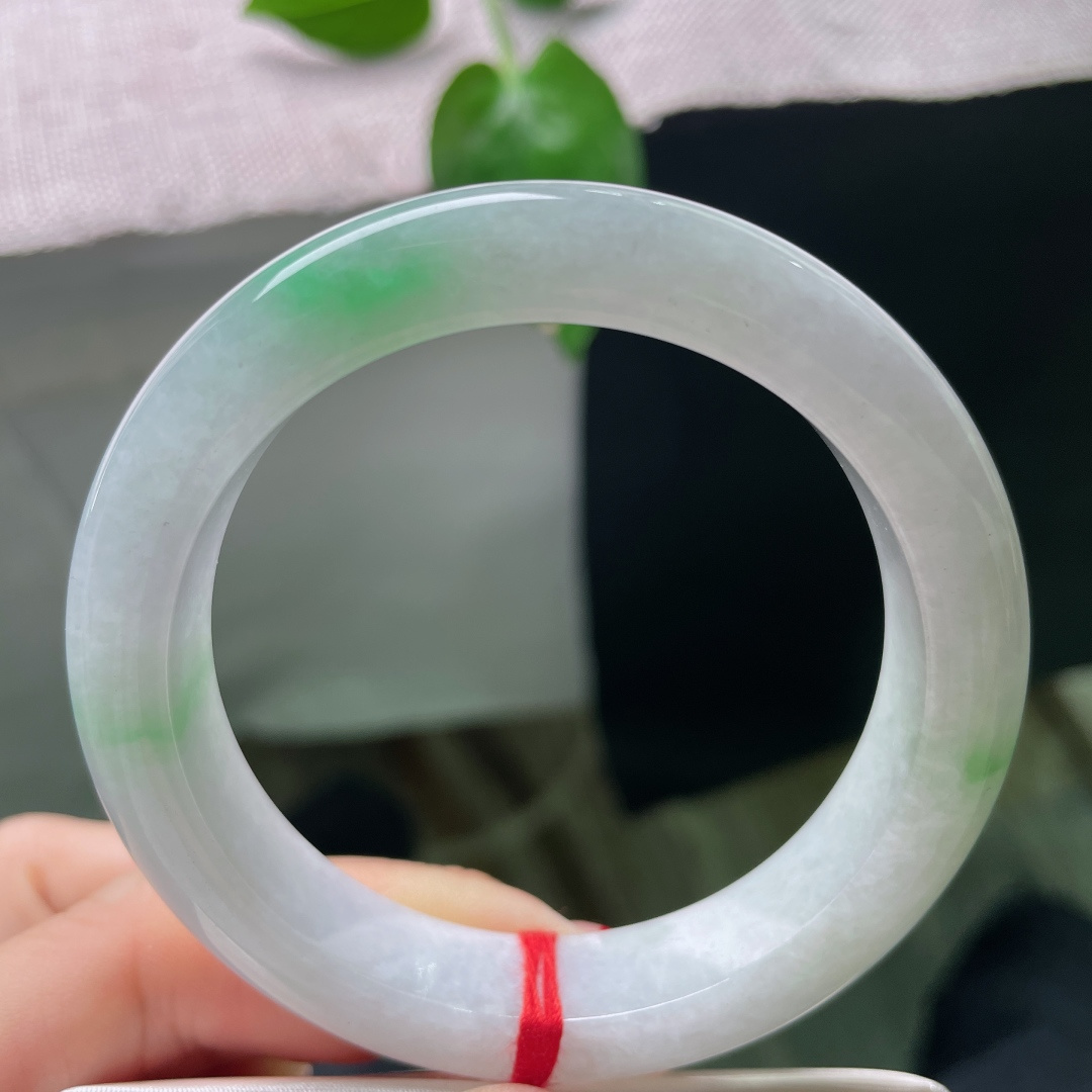 白底青正圈，水头好，种老，干干净净，佩戴，皮纹，ss53823a